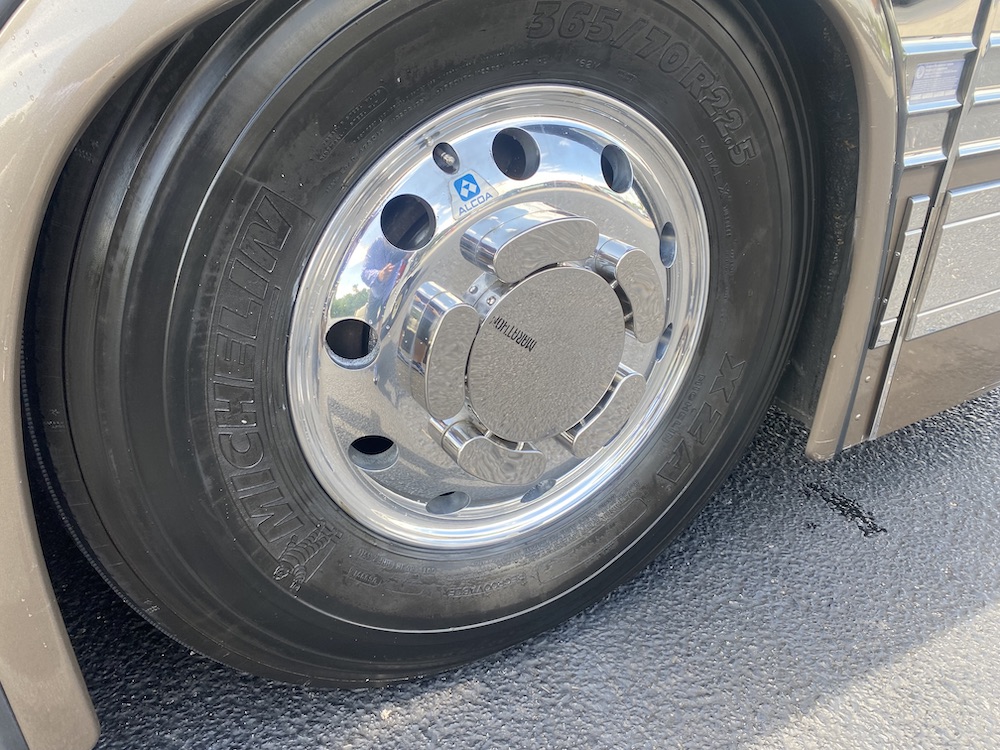 2001 Prevost Marathon XLII For Sale