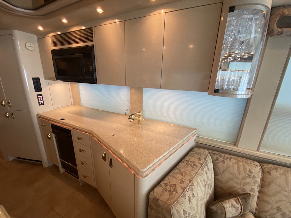 2001 Prevost Marathon XLII For Sale