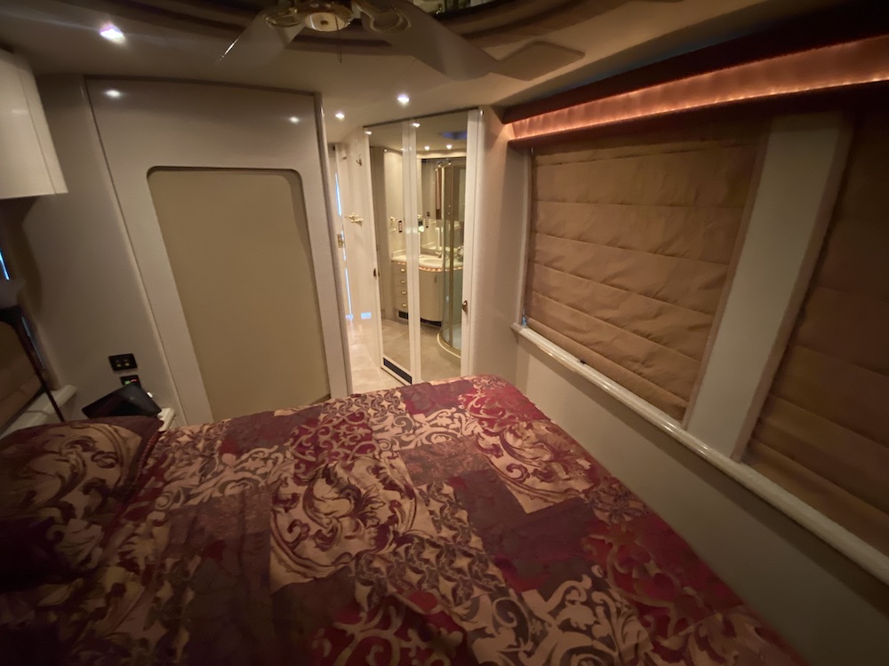 2001 Prevost Marathon XLII For Sale