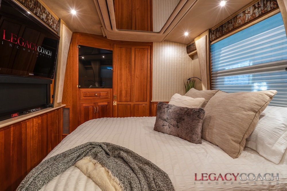 2001 Prevost Royale XLII For Sale