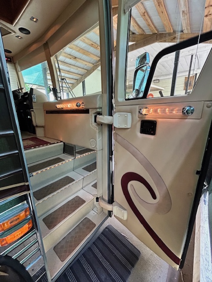 2006 Prevost Royale XLII For Sale