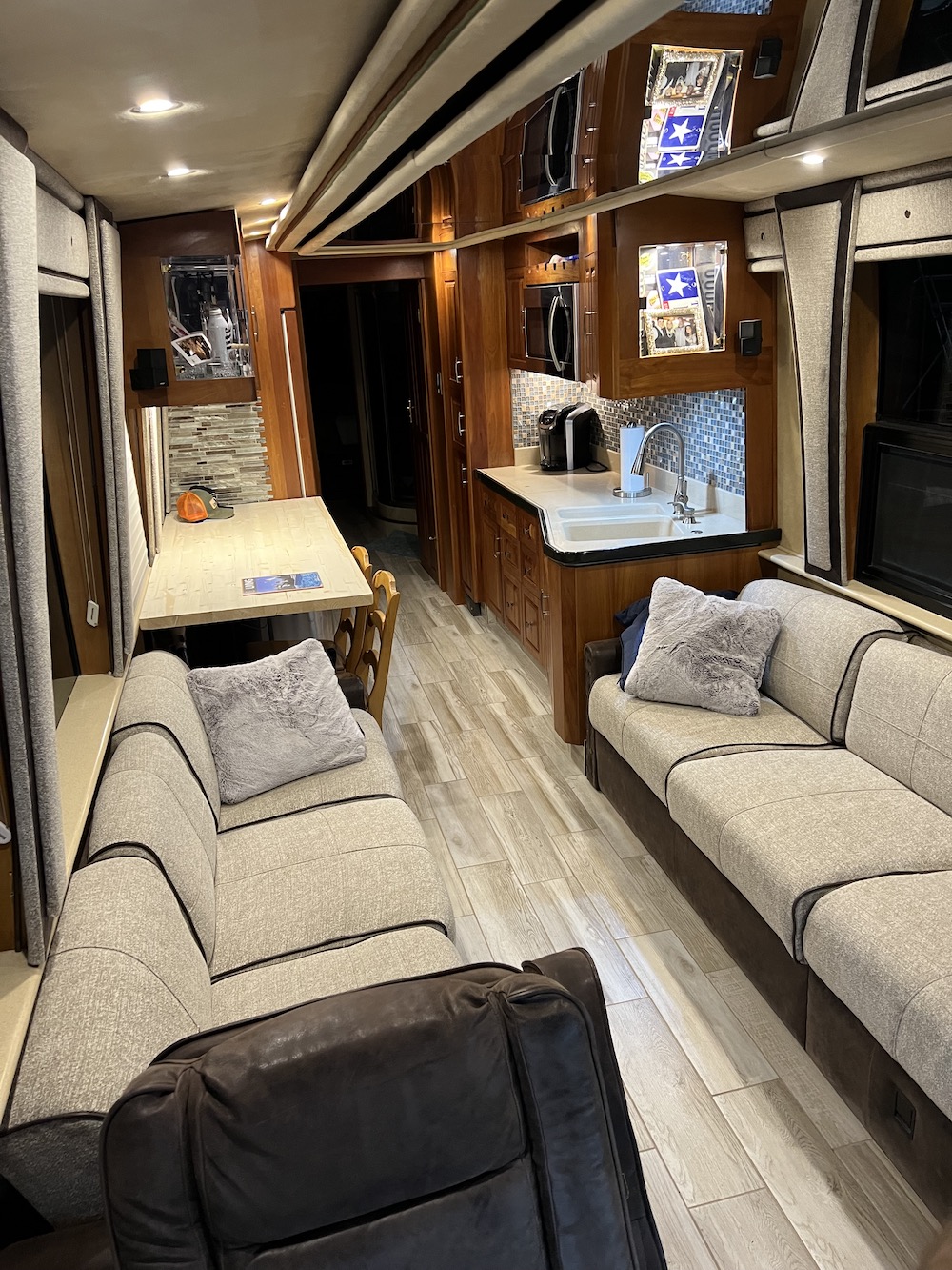 2001 Prevost Royale XLII For Sale