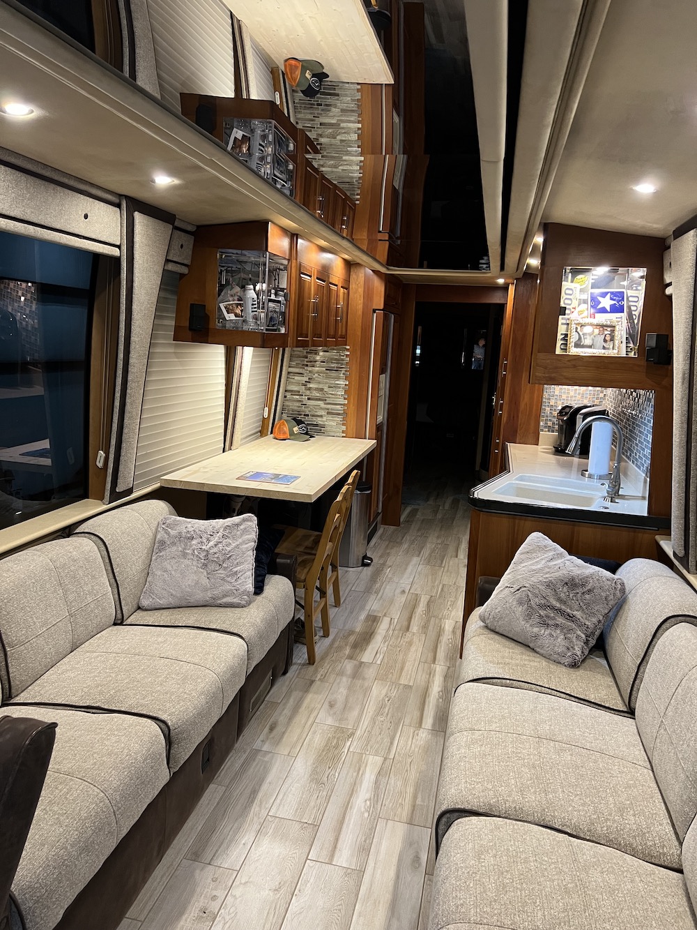 2001 Prevost Royale XLII For Sale