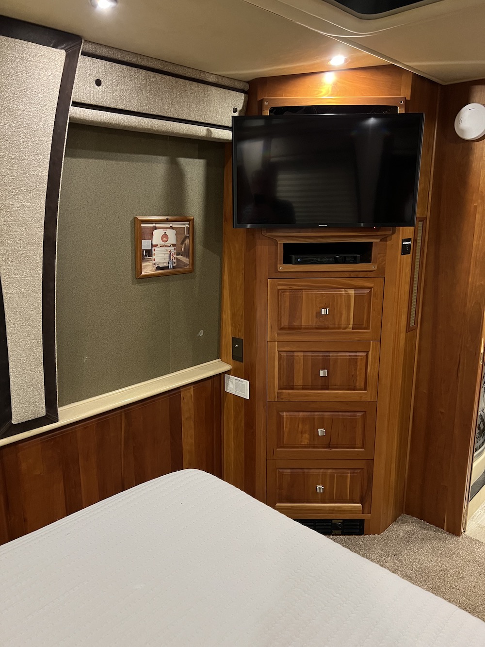 2001 Prevost Royale XLII For Sale