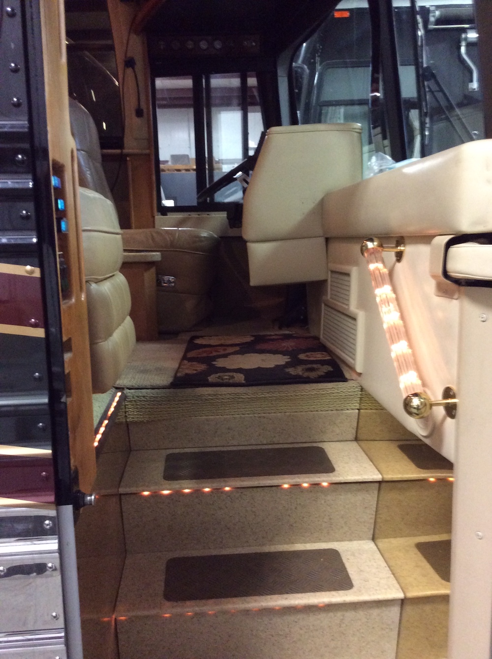 2001 Prevost Royale XLII For Sale