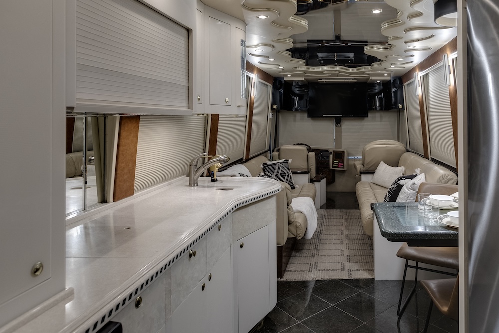 2001 Prevost Vantare XLII For Sale