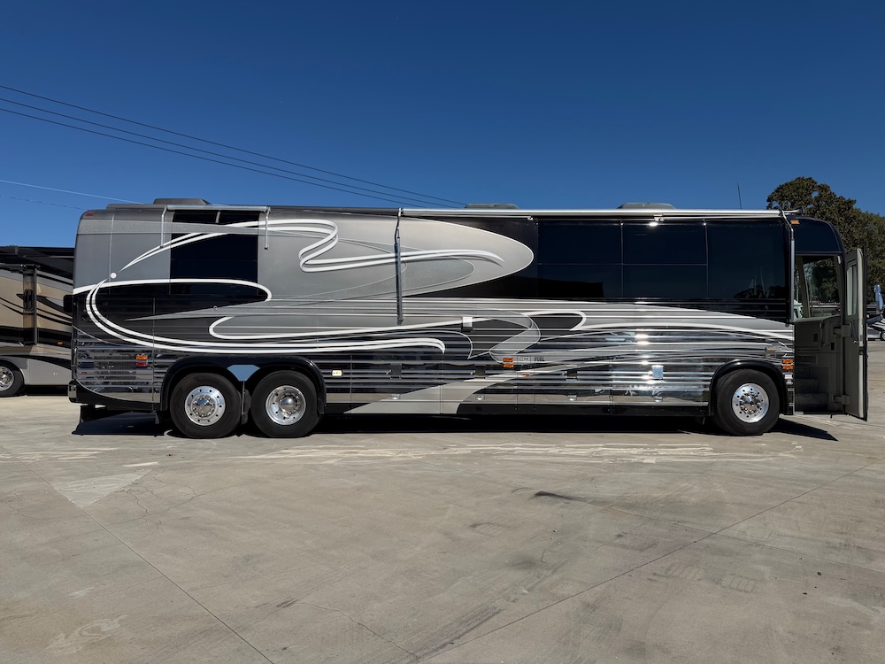 2002 Prevost Country Coach XLII For Sale
