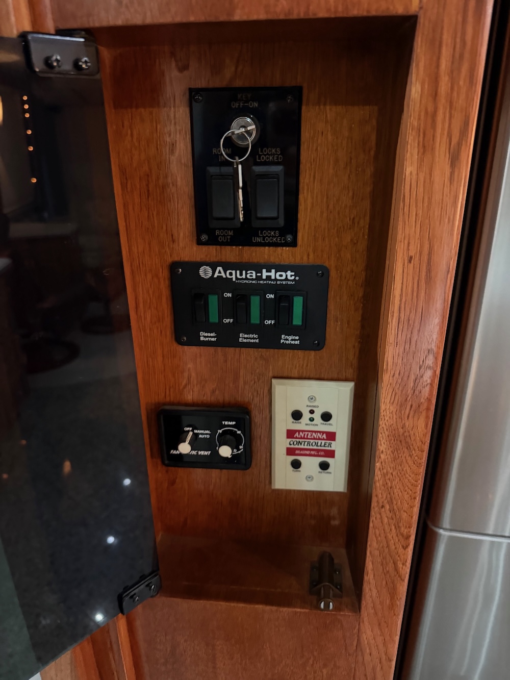 2002 Prevost Country Coach XLII For Sale