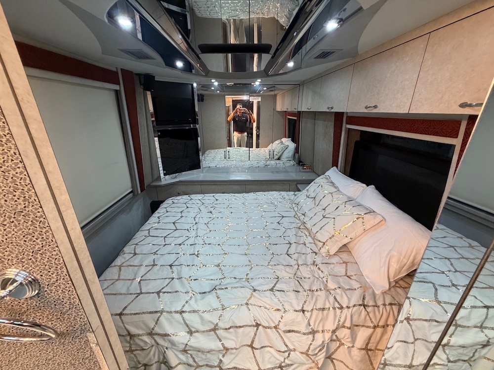 2002 Prevost Country Coach XLII For Sale