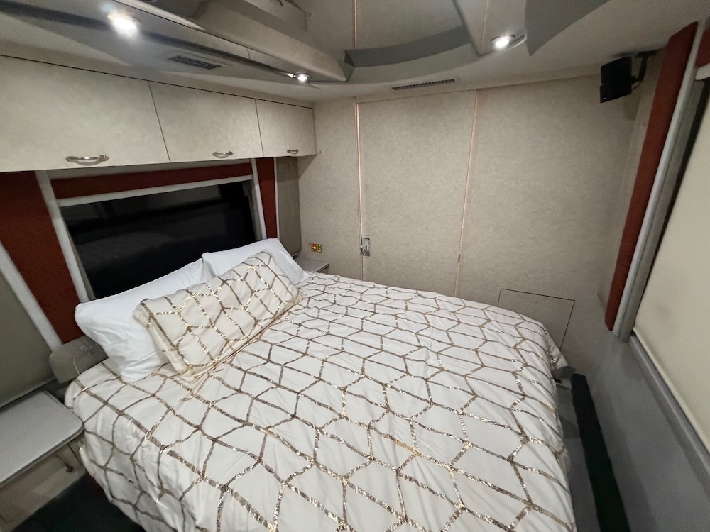 2002 Prevost Country Coach XLII For Sale