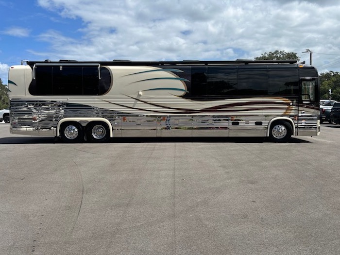 2002 Prevost Angola XLII For Sale