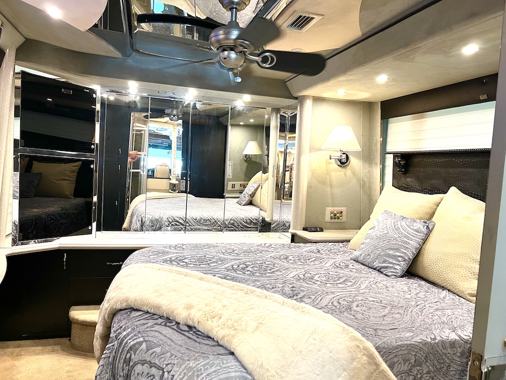 2002 Prevost Country Coach XLII For Sale