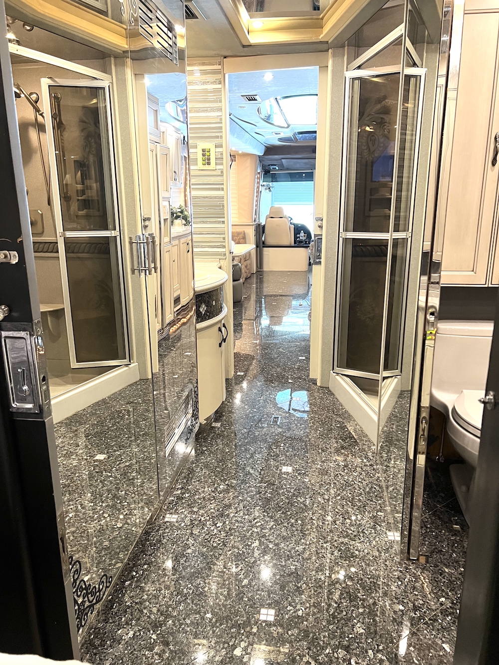 2002 Prevost Country Coach XLII For Sale