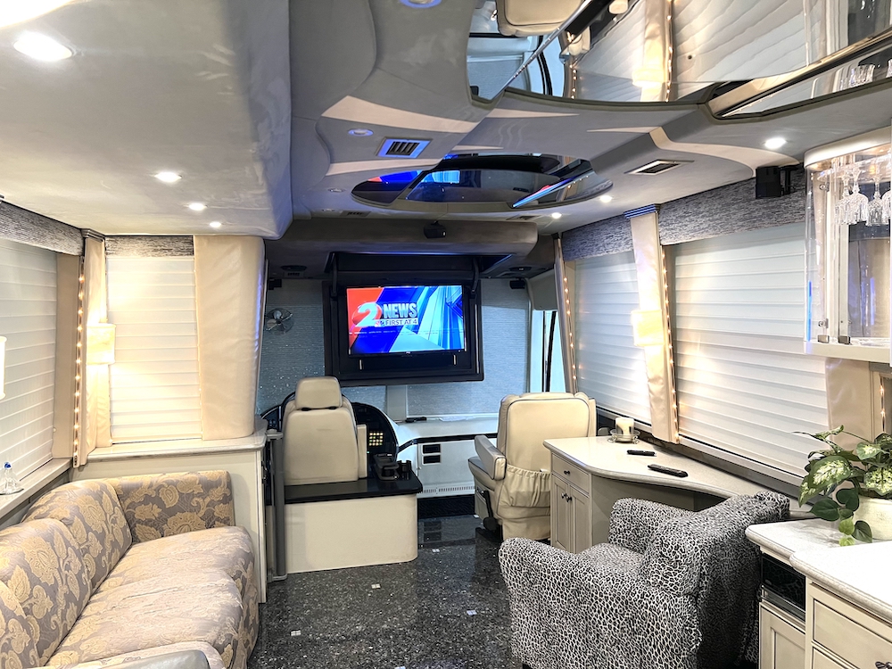 2002 Prevost Country Coach XLII For Sale