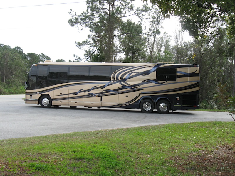 2002 Prevost Custom Coach H3-45 For Sale