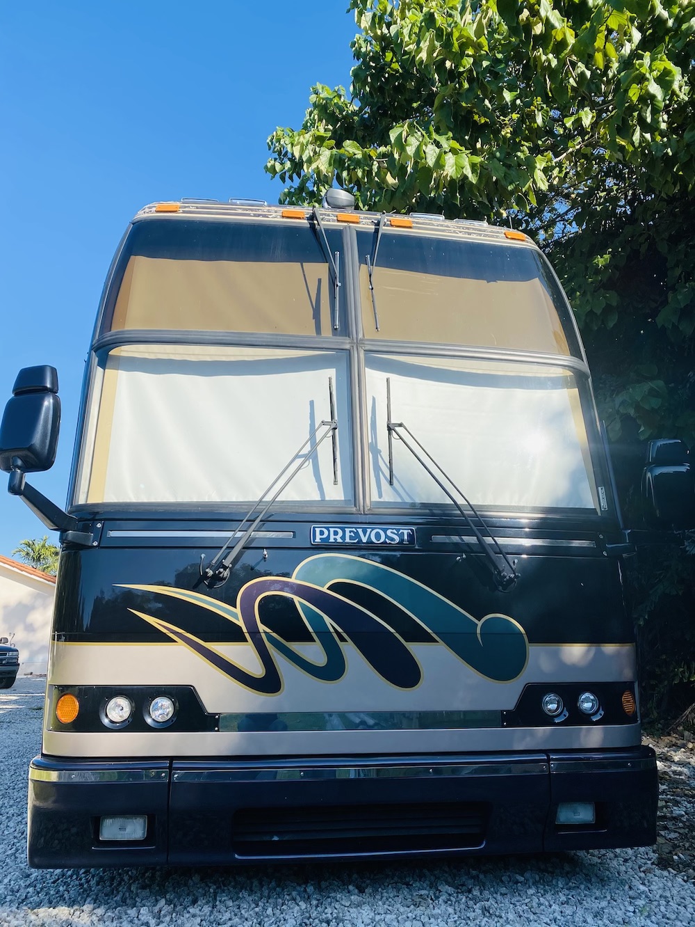 2002 Prevost Featherlite H3-45 For Sale