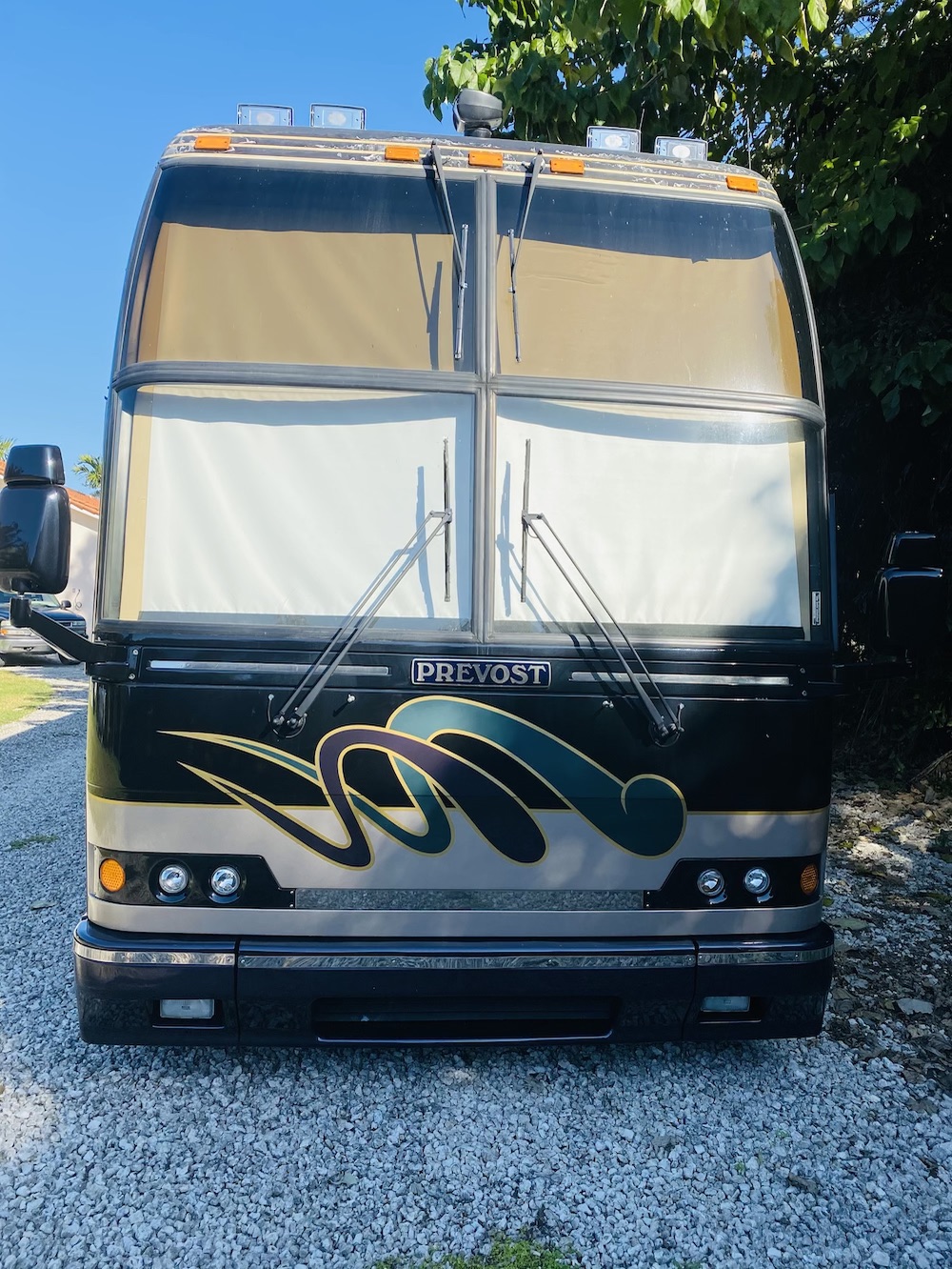 2002 Prevost Featherlite H3-45 For Sale