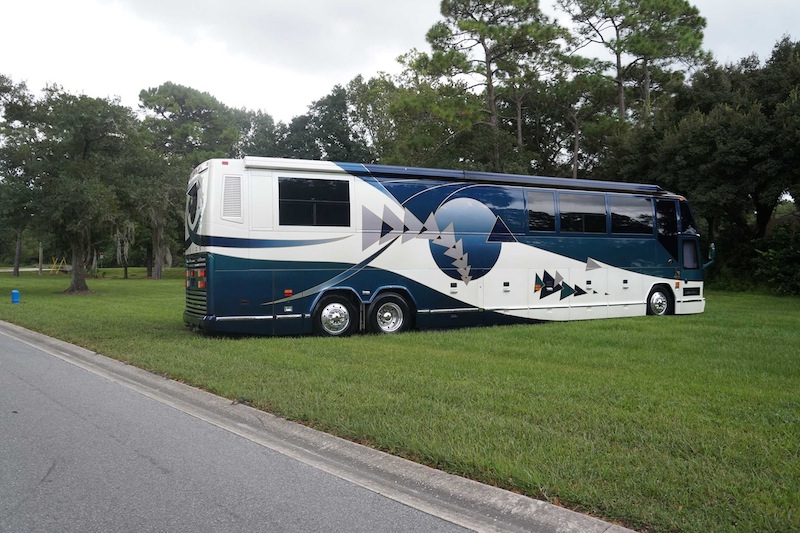 2002 Prevost Featherlite H3-45 For Sale