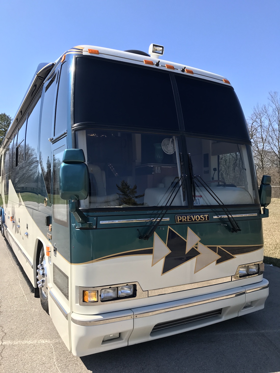 2002 Prevost Featherlite H3-45 For Sale