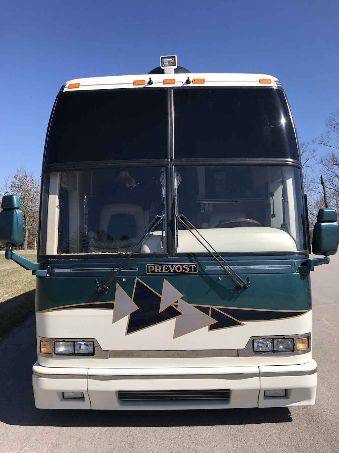 2002 Prevost Featherlite H3-45 For Sale