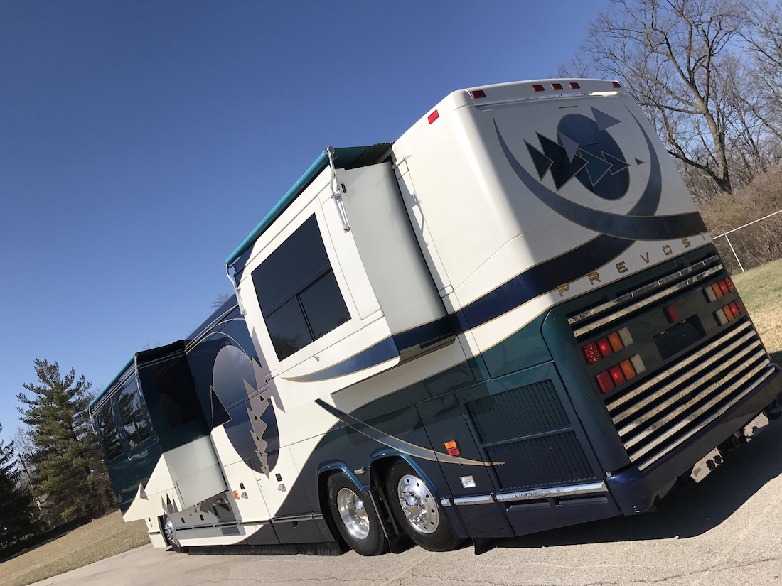 2002 Prevost Featherlite H3-45 For Sale