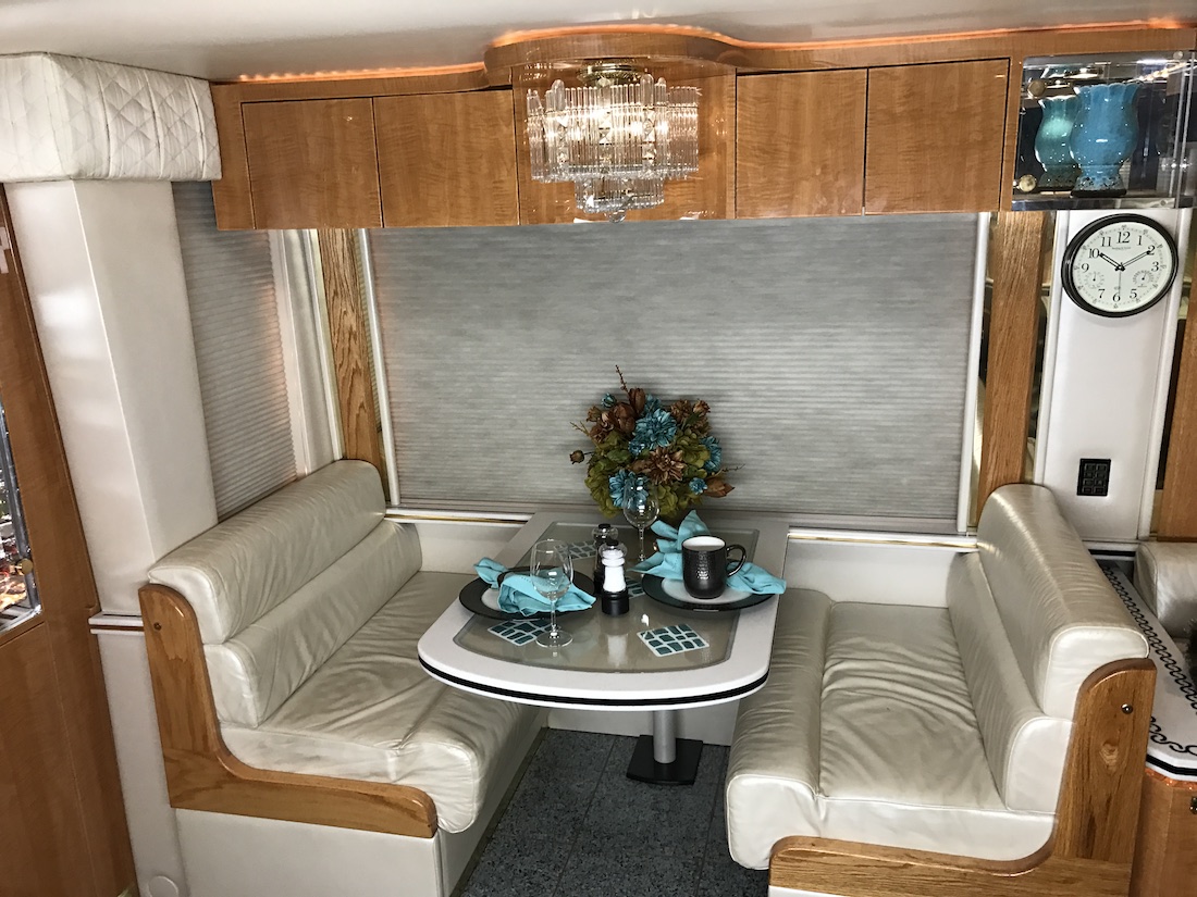 2002 Prevost Featherlite H3-45 For Sale