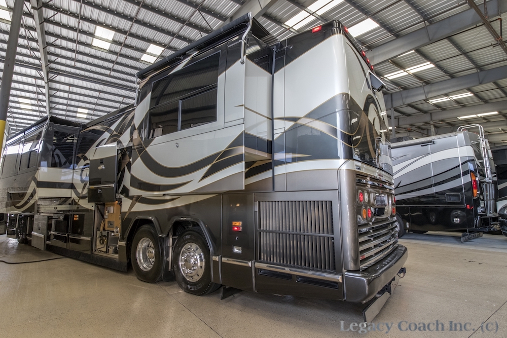 2002 Prevost Featherlite H3-45 For Sale