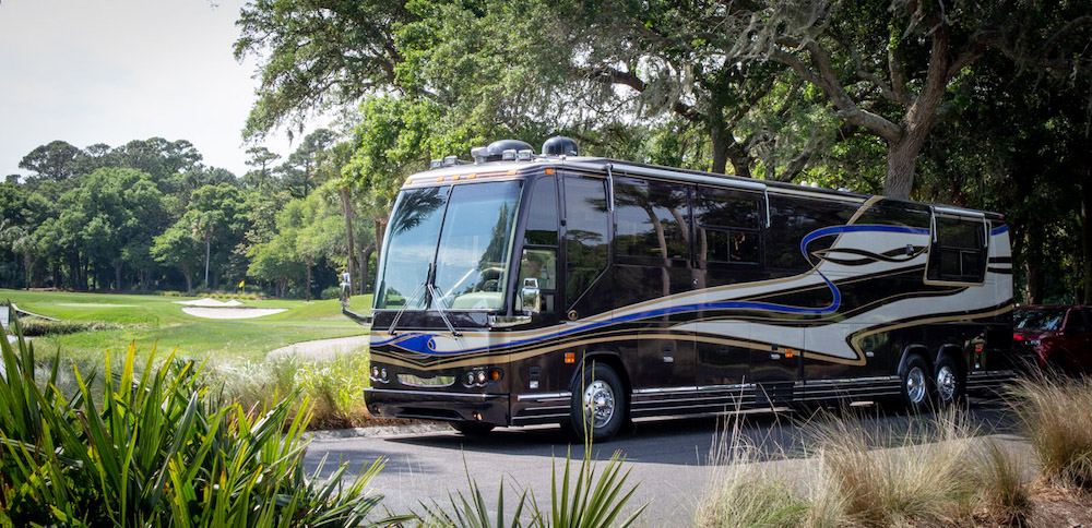 2002 Prevost Featherlite H3-45 For Sale