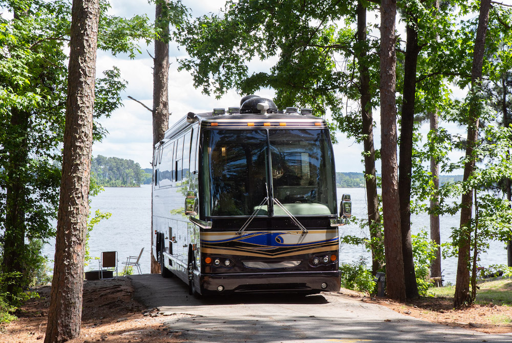 2002 Prevost Featherlite H3-45 For Sale