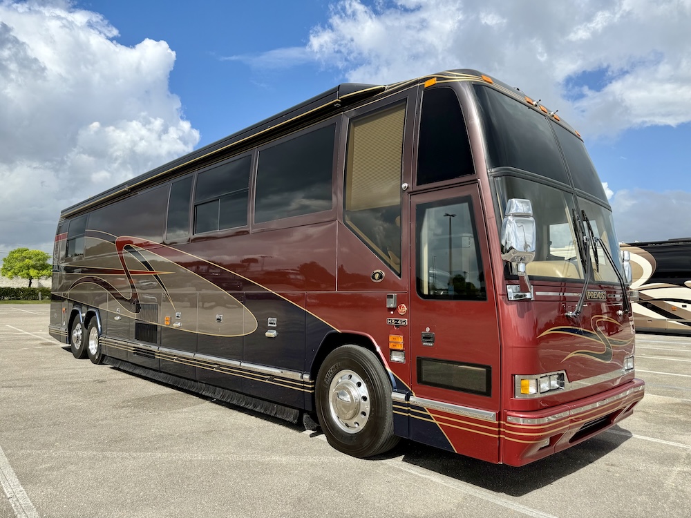 2002 Prevost Featherlite H3-45 For Sale