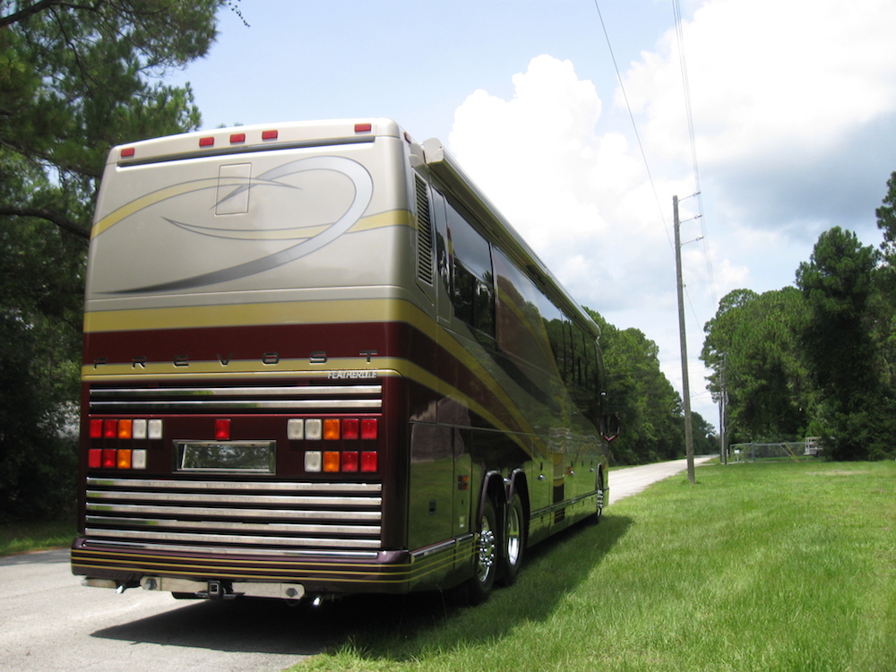 2002 Prevost Featherlite H3-45 For Sale