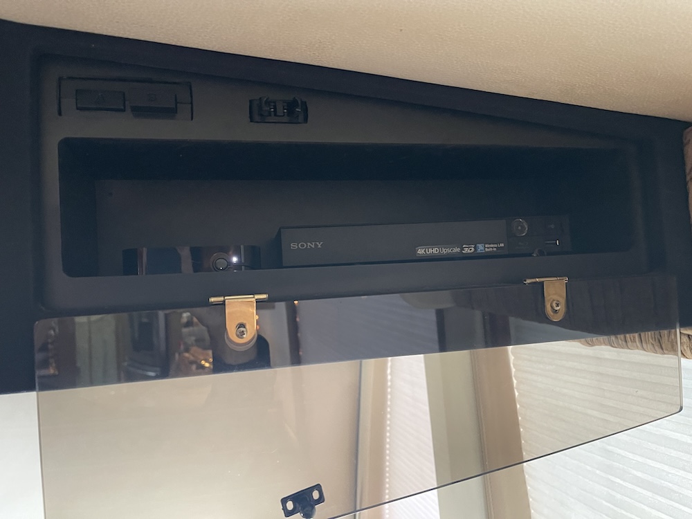 2002 Prevost Featherlite H3-45 For Sale