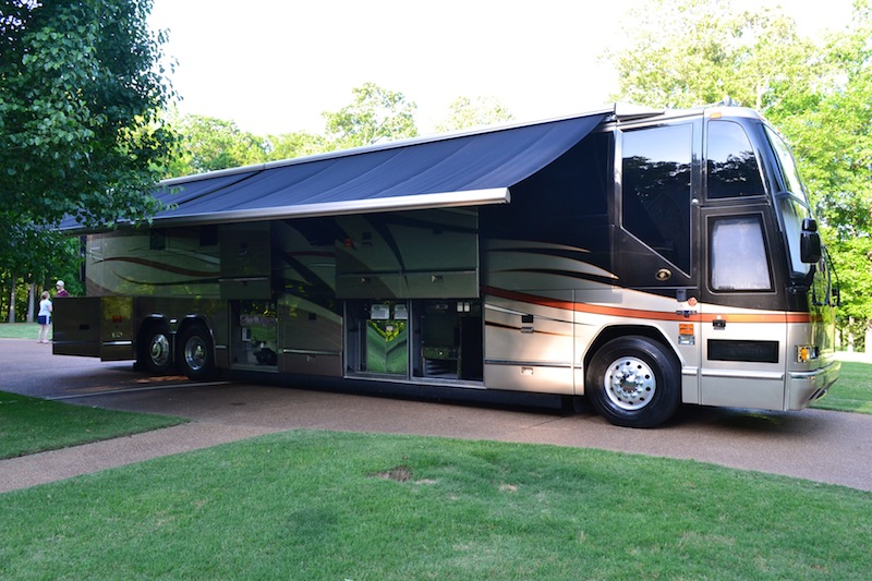 2002 Prevost Featherlite H3-45 For Sale