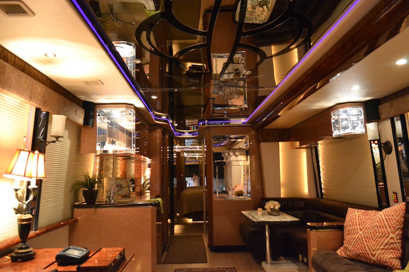 2002 Prevost Featherlite H3-45 For Sale