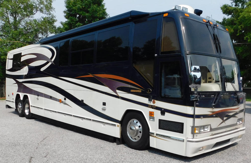 2002 Prevost Featherlite H3-45 For Sale