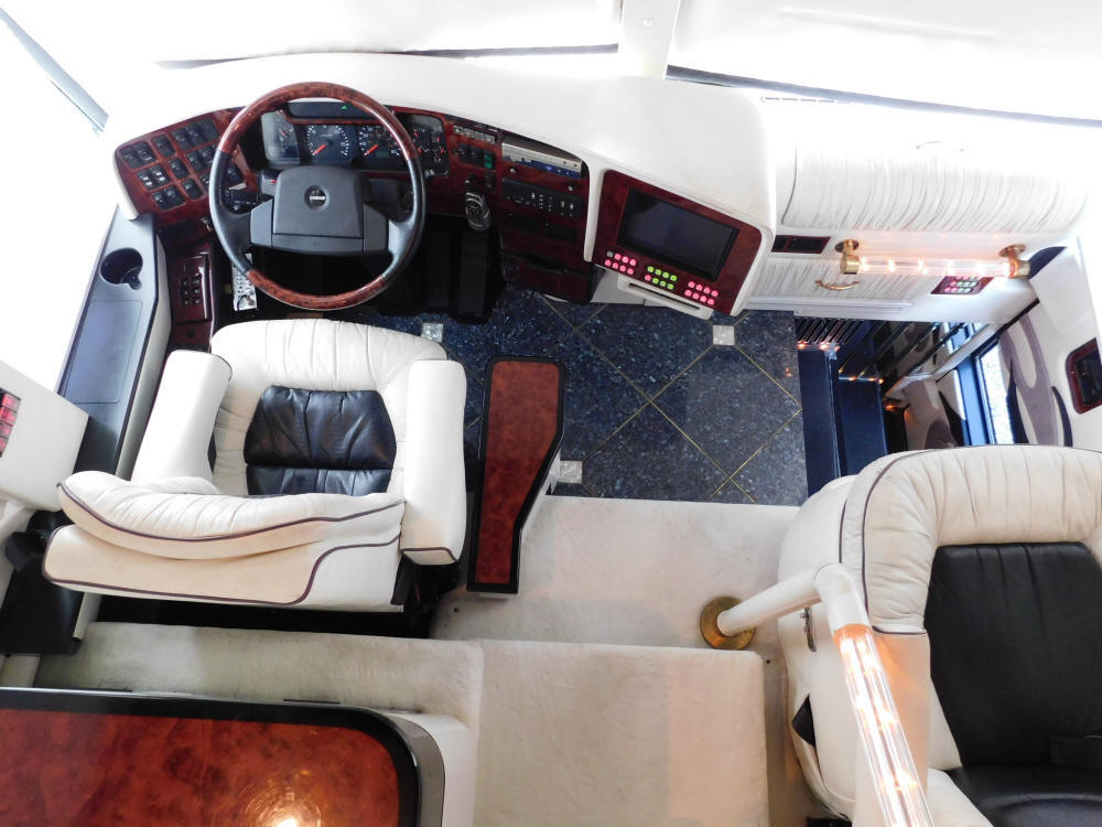 2002 Prevost Featherlite H3-45 For Sale