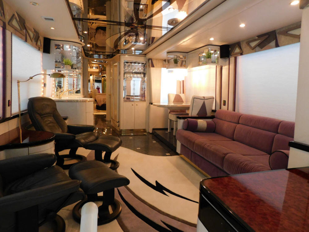 2002 Prevost Featherlite H3-45 For Sale