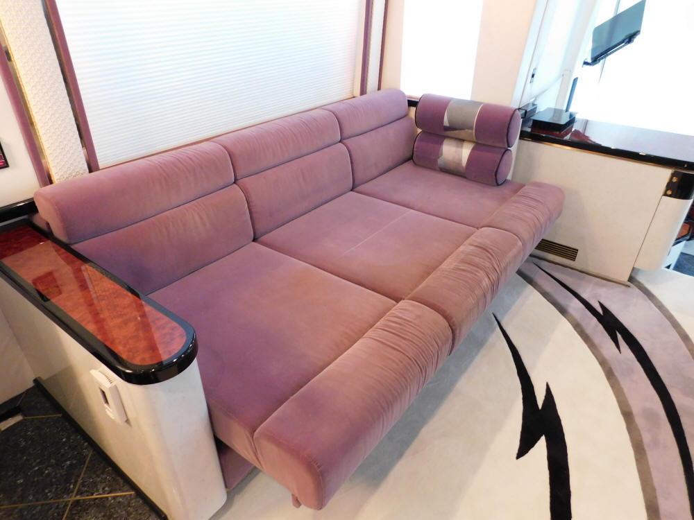 2002 Prevost Featherlite H3-45 For Sale