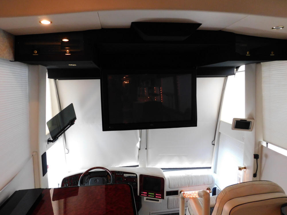 2002 Prevost Featherlite H3-45 For Sale