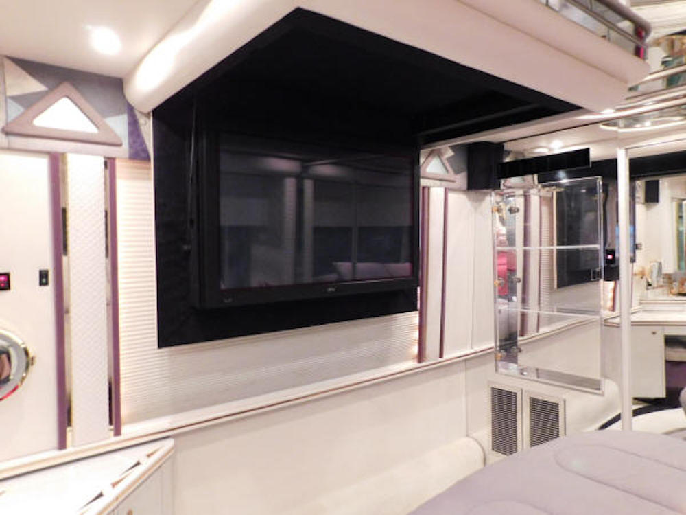 2002 Prevost Featherlite H3-45 For Sale