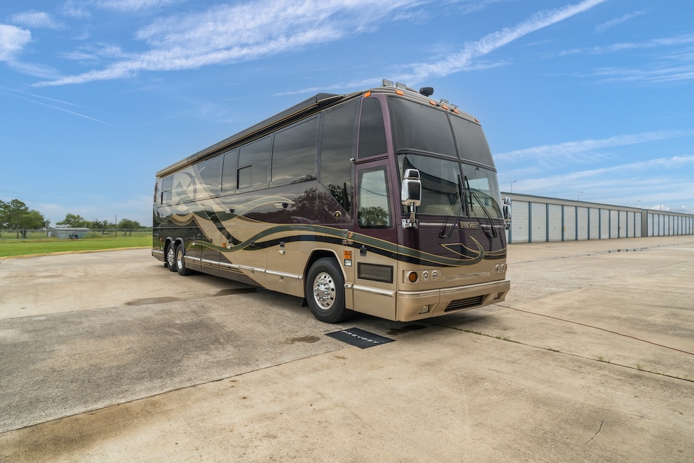 2002 Prevost Featherlite H3-45 For Sale
