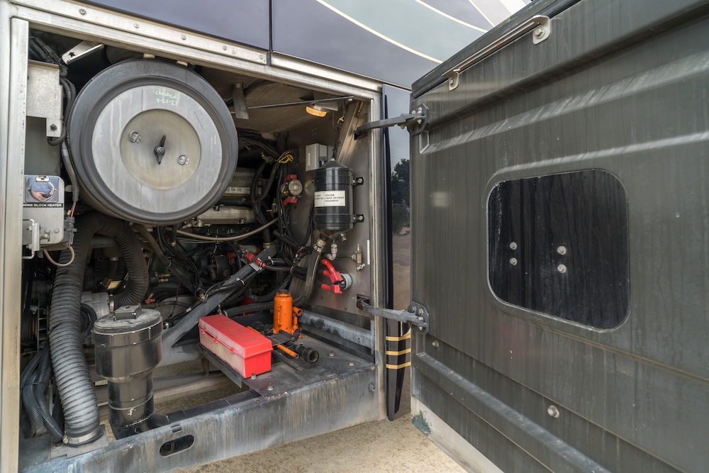2002 Prevost Featherlite H3-45 For Sale