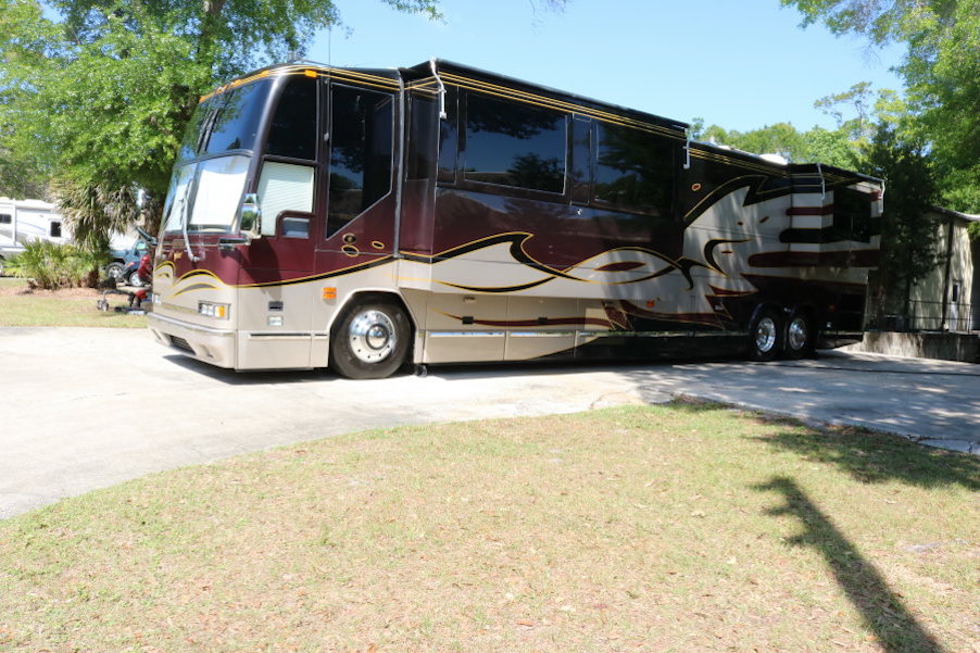 2002 Prevost Featherlite H3-45 For Sale