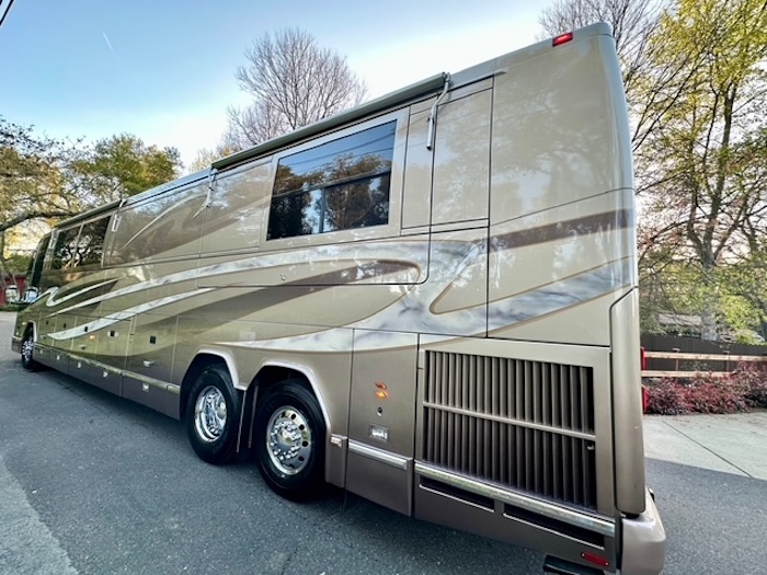 2002 Prevost Marathon H3-45 For Sale
