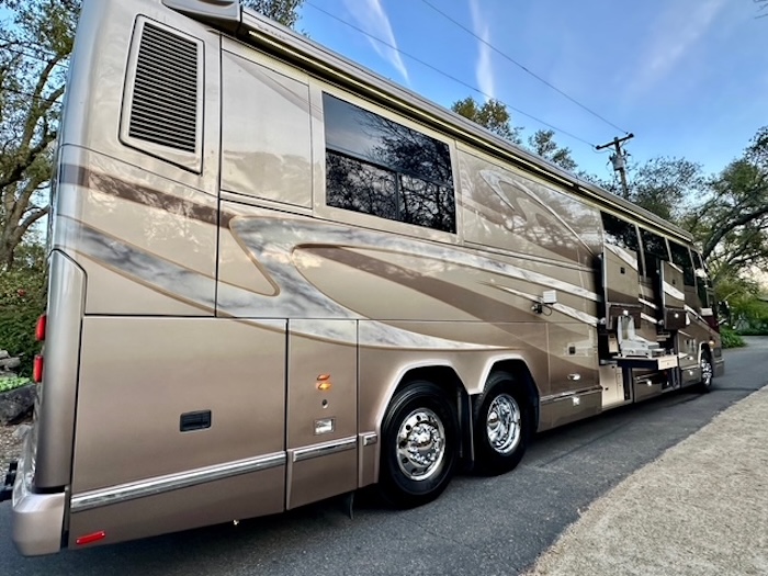2002 Prevost Marathon H3-45 For Sale