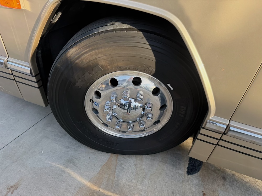 2002 Prevost Featherlite H3-45 For Sale