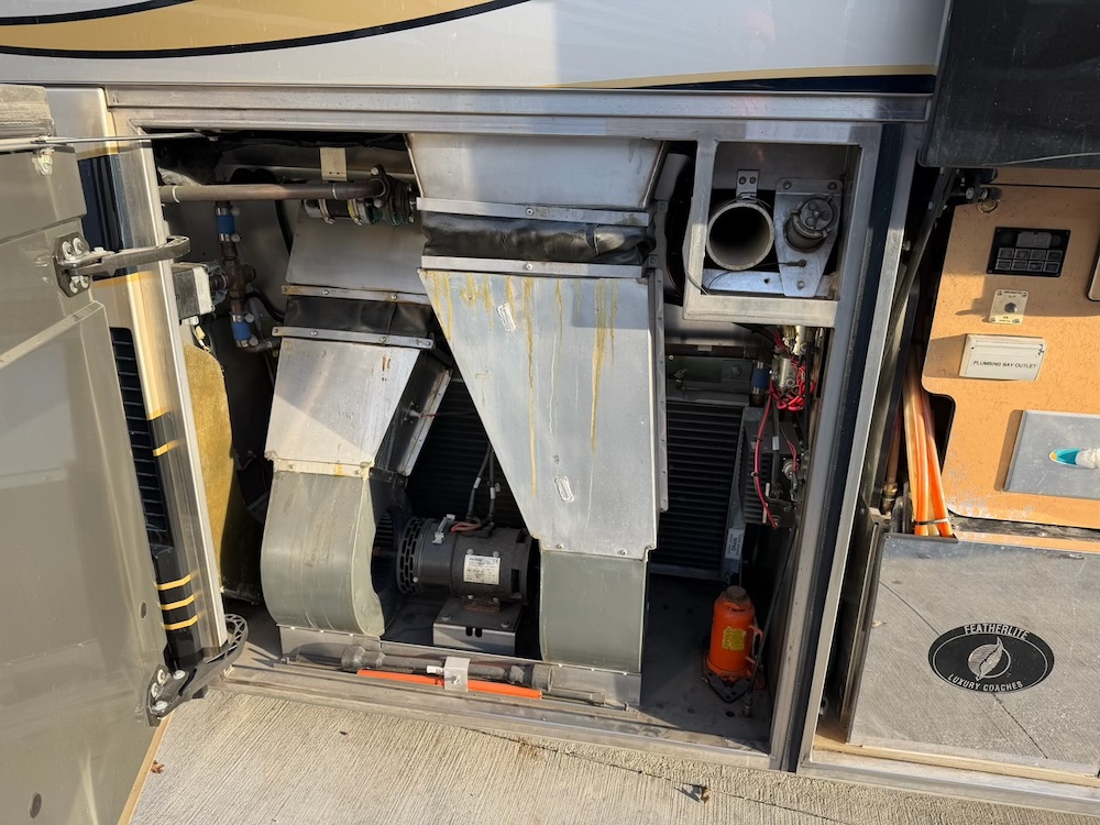 2002 Prevost Featherlite H3-45 For Sale