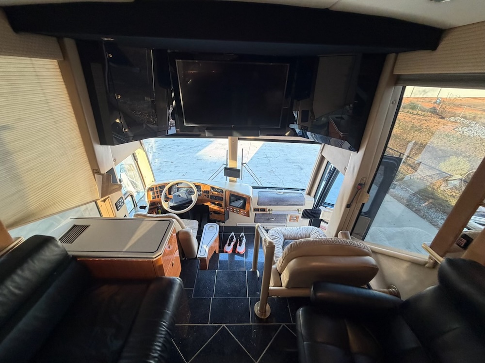 2002 Prevost Featherlite H3-45 For Sale