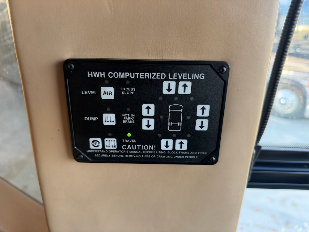 2002 Prevost Featherlite H3-45 For Sale