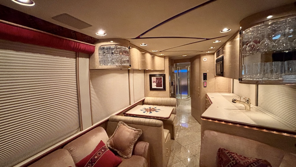 2002 Prevost Marathon XLII For Sale